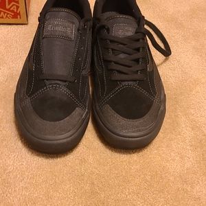 NEW! VANS TnT Advanced Prot. Sz. 9 blackout